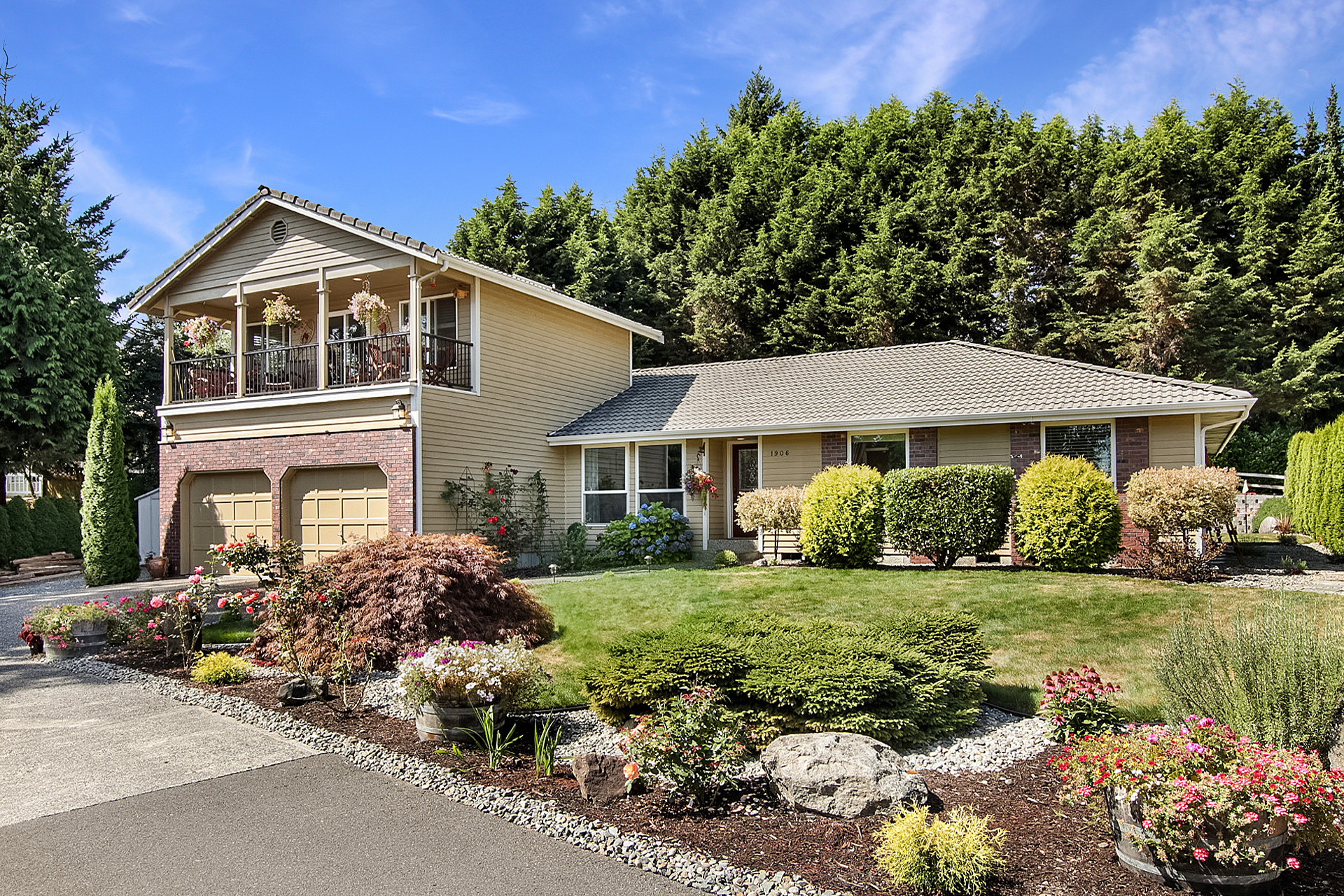 Property Photo: 1906 112th Dr NE WA 98258