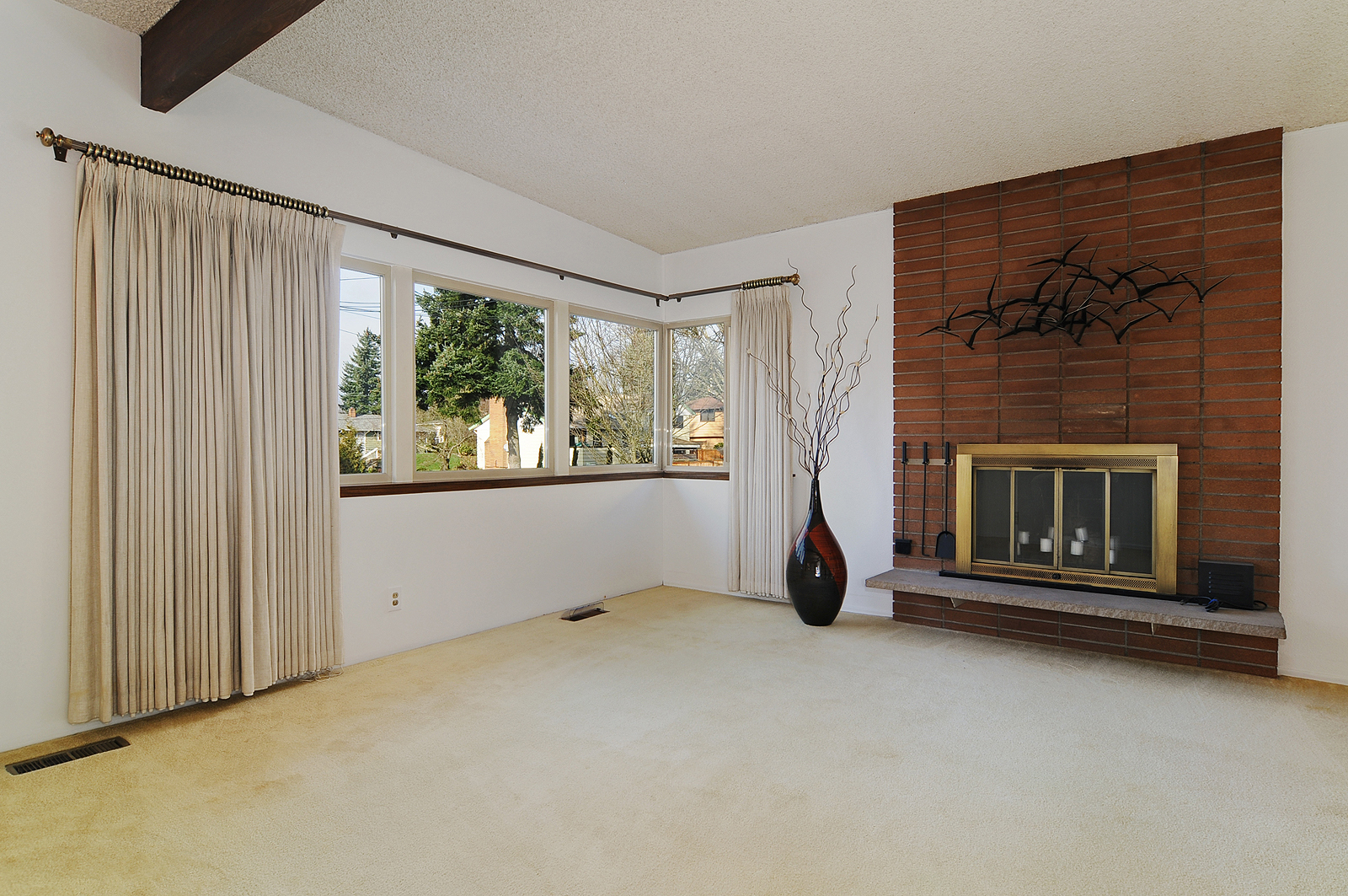 Property Photo: Living room/dining room 3447 S 191st St  WA 98188 