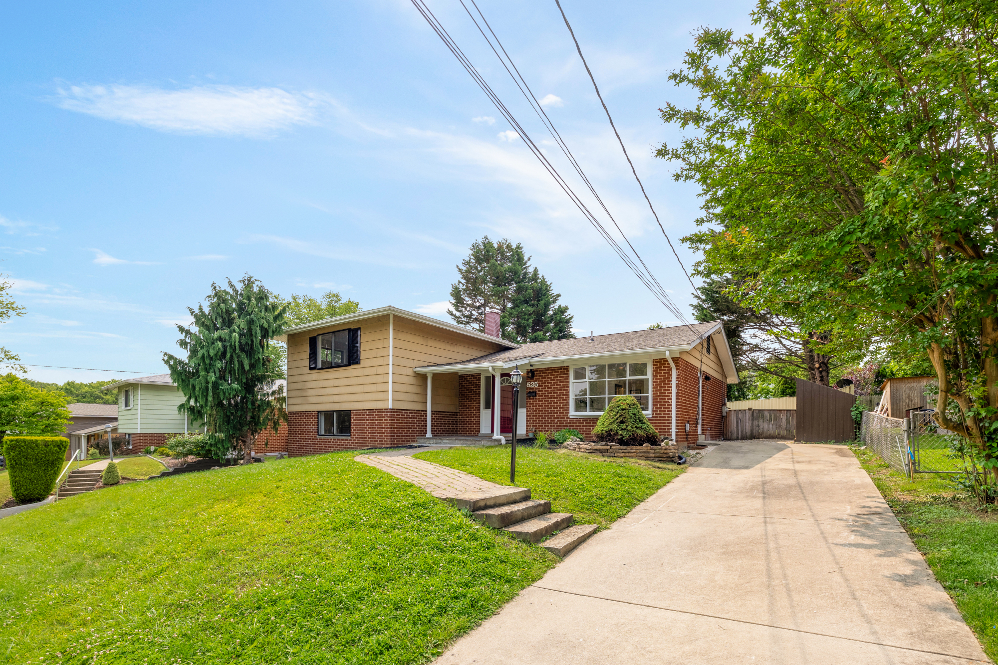 Property Photo: 525 E Indian Spring Drive MD 20901