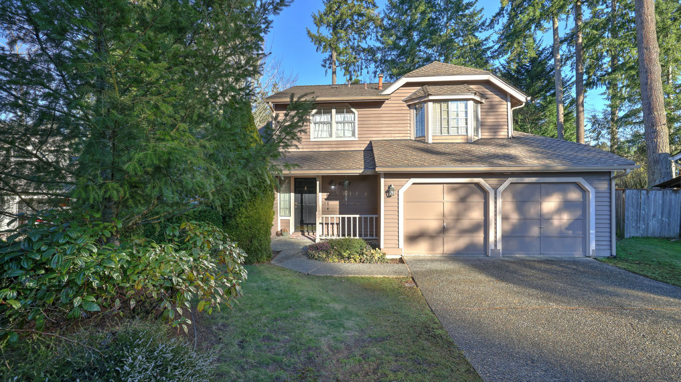 4204 242nd Avenue SE  Sammamish WA 98029 photo