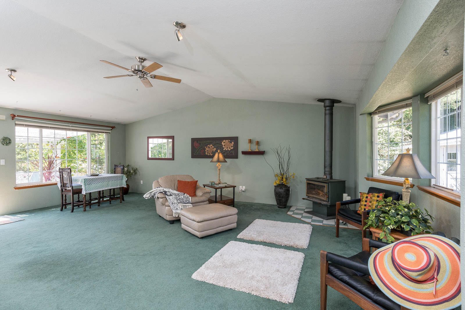 Property Photo: Living room/dining 10021 SW Cove Rd  WA 98070 