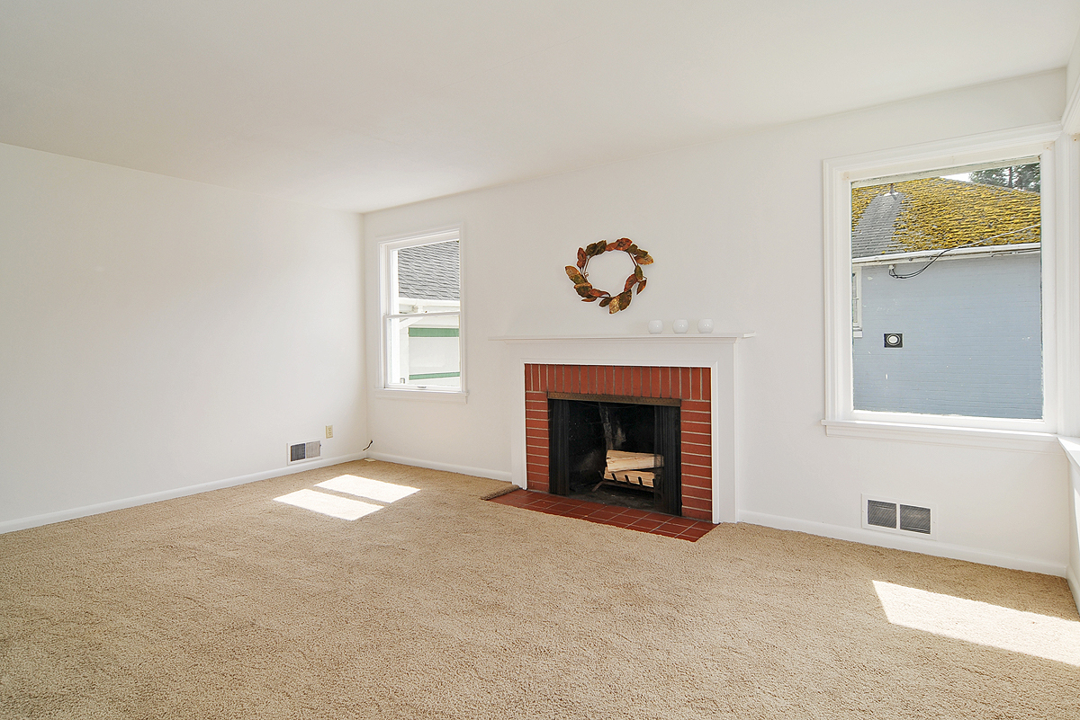 Property Photo: Living room/dining room/kitchen 6554 23rd Ave NE  WA 98115 