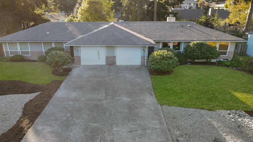 Property Photo:  4424 4426 76th Ave W  WA 98466 