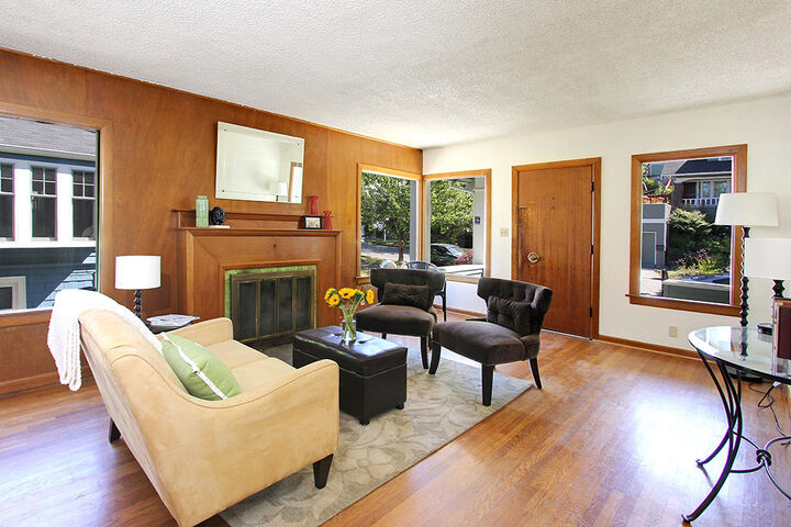 Property Photo: 6839 16th ave ne 6839 16th Avenue NE  WA 98115 