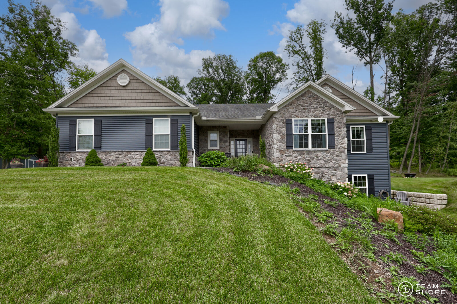 Property Photo: 3206 Sutton Drive PA 17112