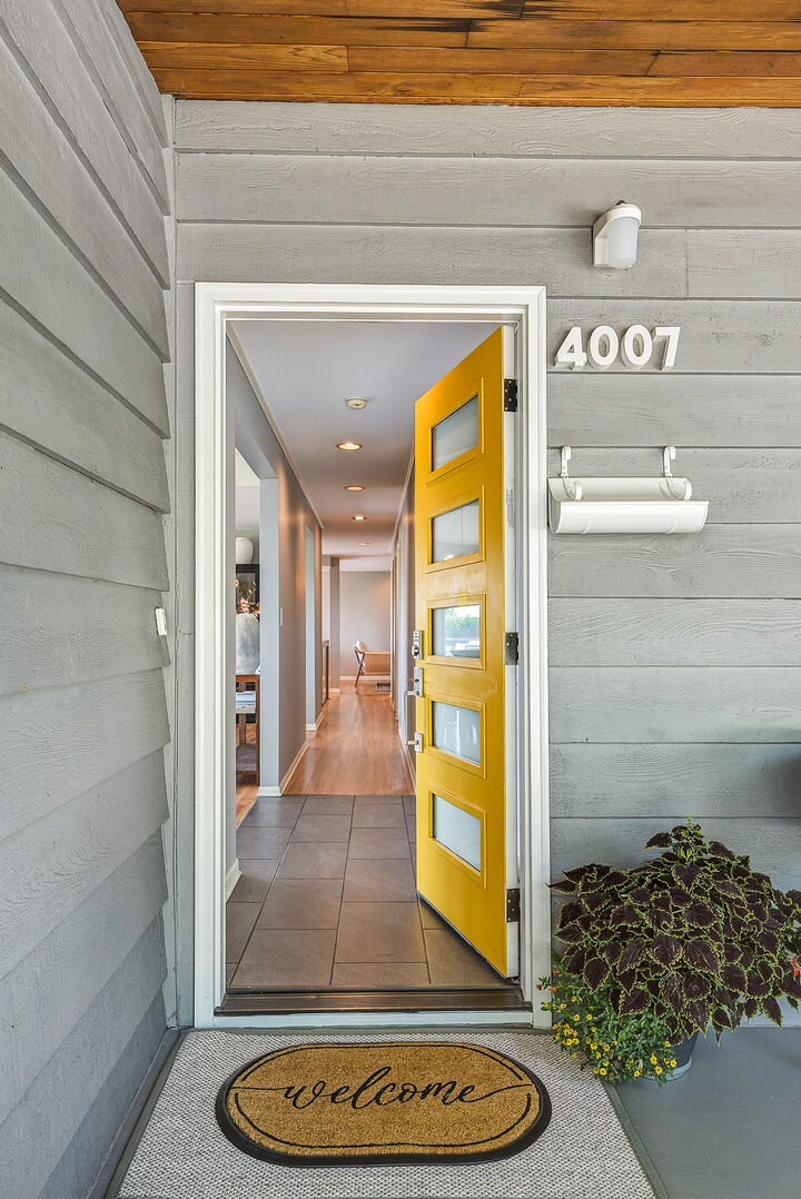 Property Photo: Entry, Mudroom 4007 NE 161st Street  WA 98155 