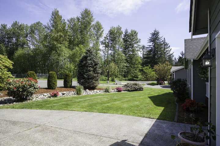 Property Photo: Front 19616 E 5th St WA 98391