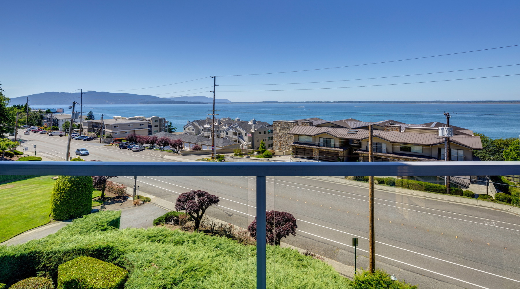 Property Photo: 424 14th Street 304 WA 98225