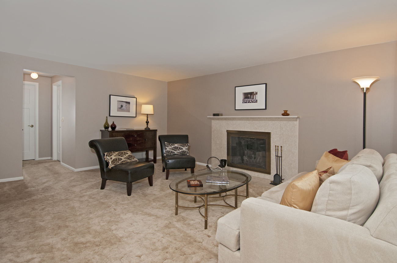 Property Photo: Living & dining room 9739 46th Ave NE  WA 98115 
