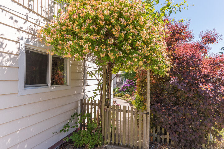 Property Photo: Welcome home 231 SW 10th Ave  WA 98277 