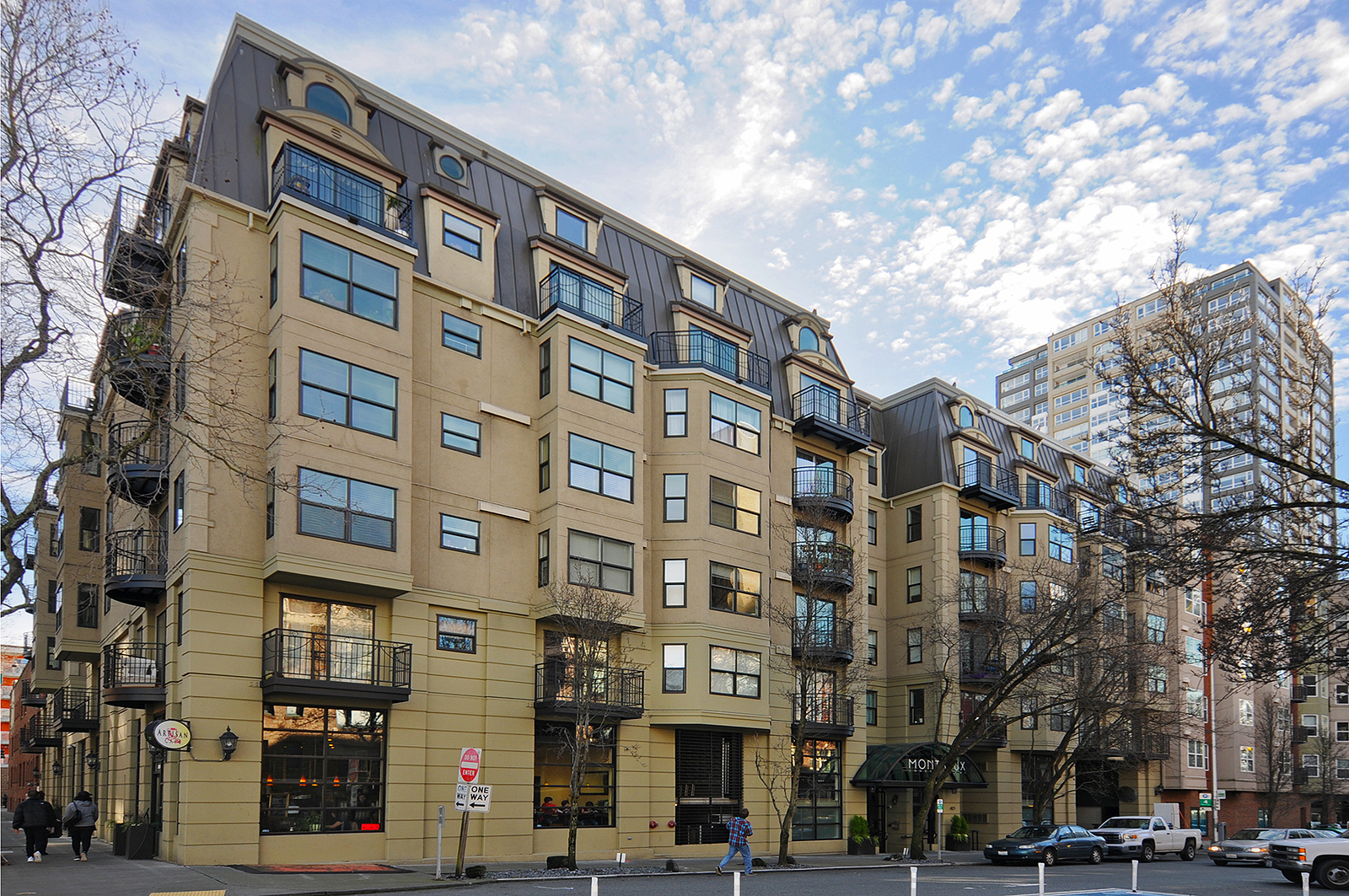Property Photo:  425 Vine St 401  WA 98121 
