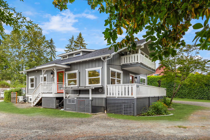 Property Photo: 151 Finch Place SW 151  Finch Place SW  WA 98110 