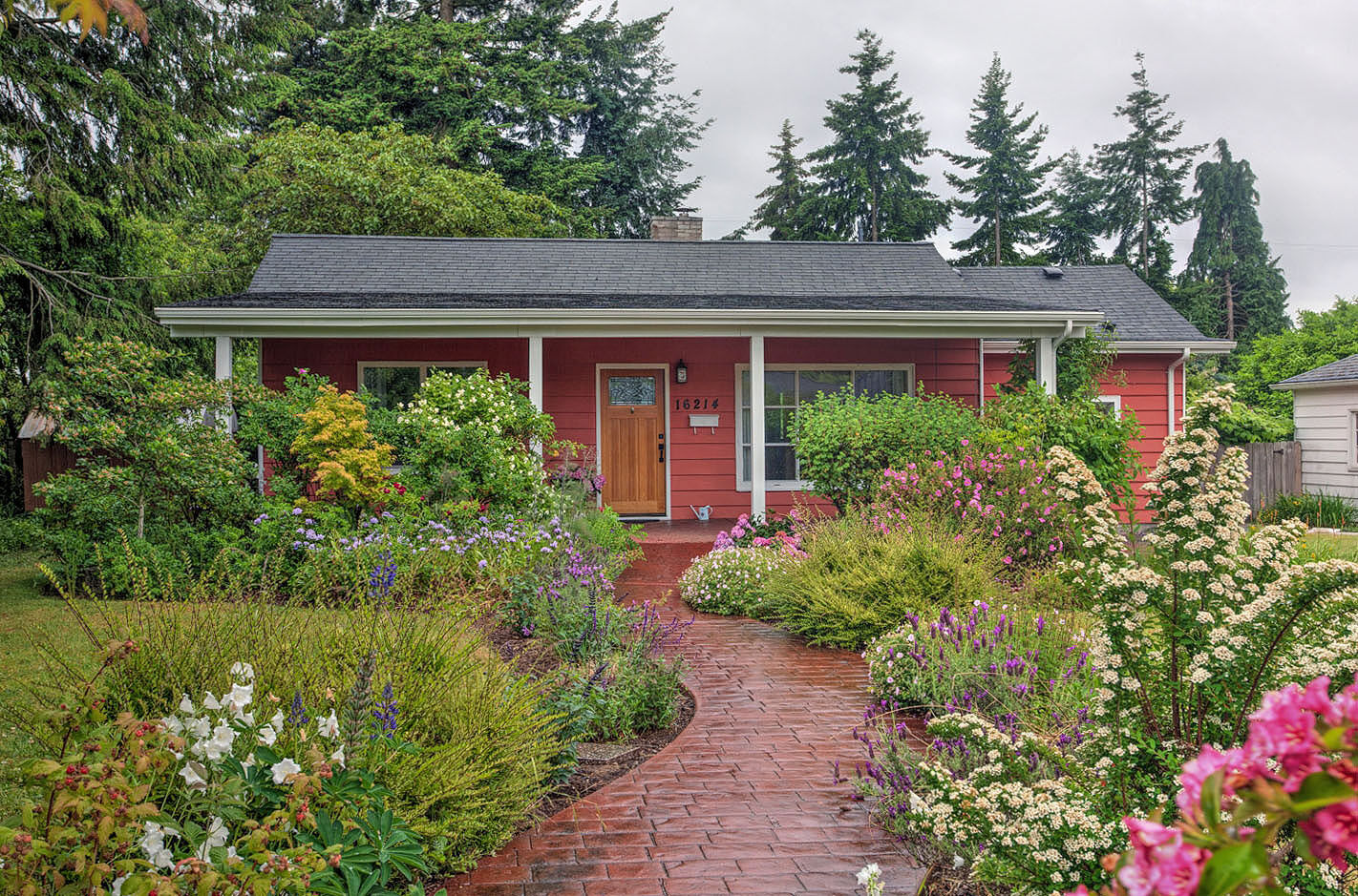 Property Photo: 16214 8th Ave NE WA 98155