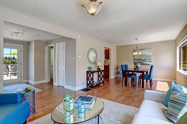 Property Photo: 832 NE 104th St WA 98125