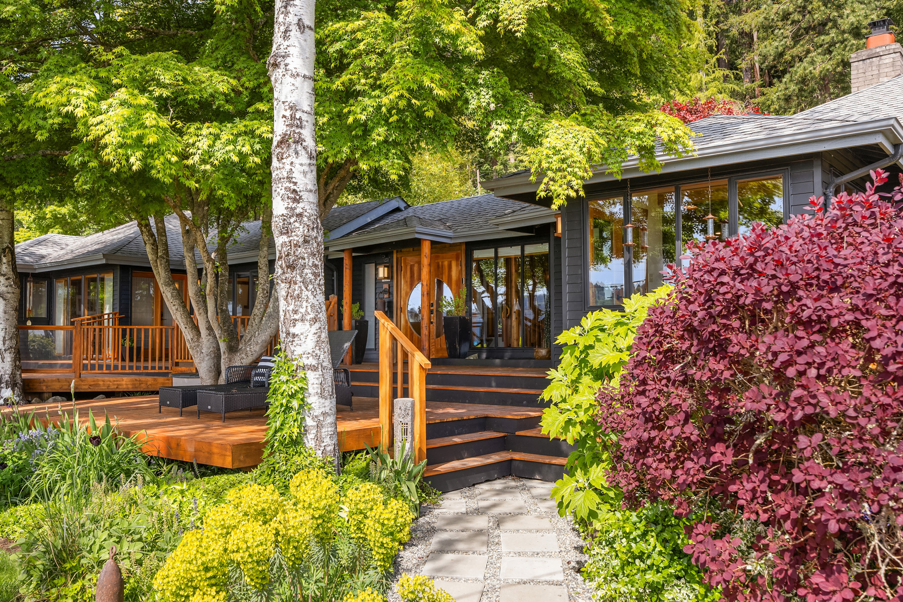Property Photo: 3310&3312 Crystal Springs 3310 Crystal Springs Drive NE WA 98110