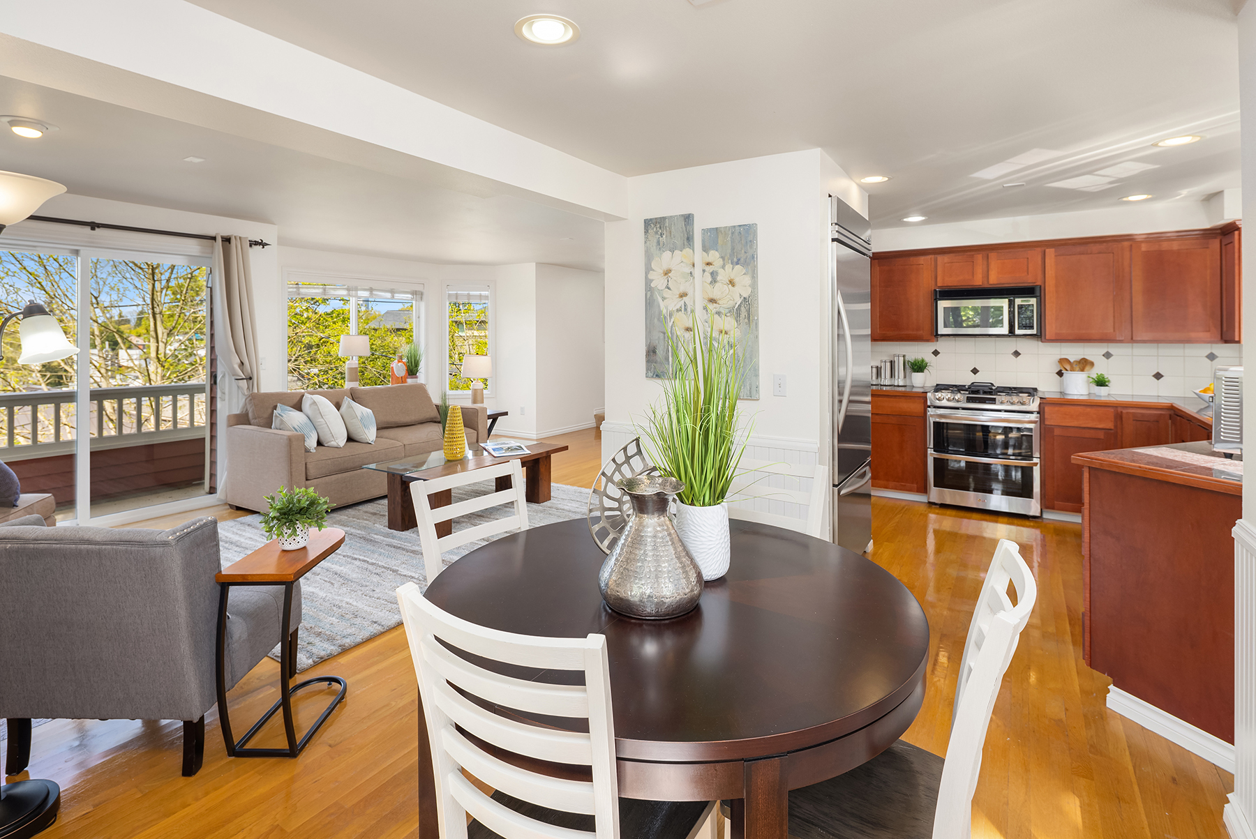 Property Photo: 1124 Yakima Avenue S WA 98144