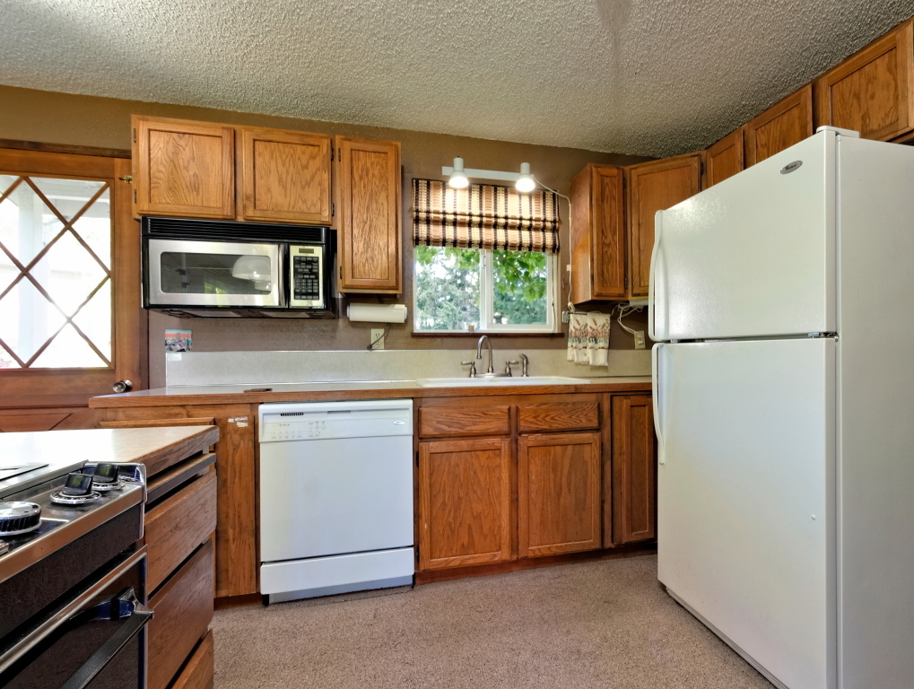 Property Photo: Kitchen 161 SE Wildcat Cove Rd  WA 98584 