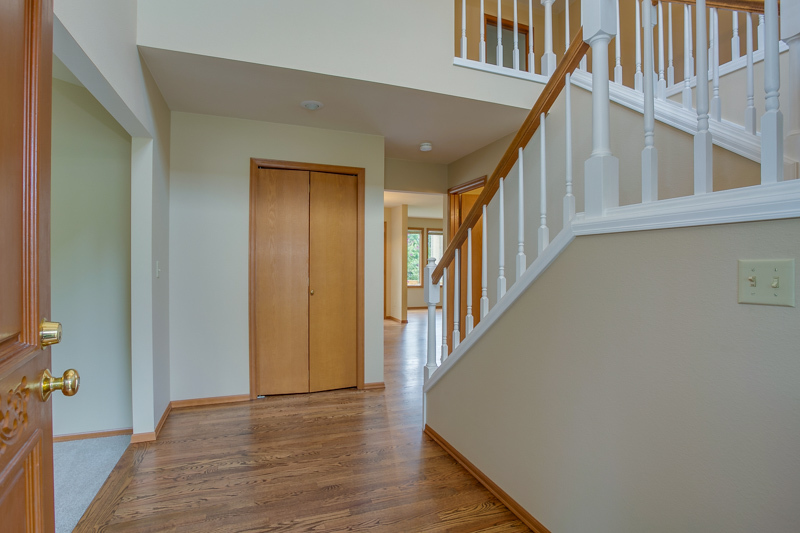 Property Photo: Entry 14014 175th Place NE WA 98052