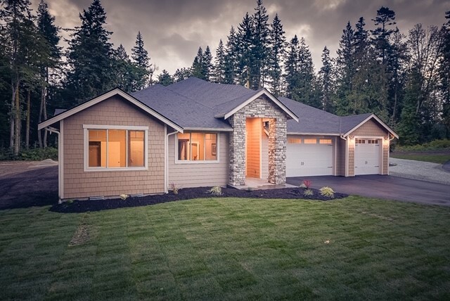 Property Photo:  374 Spruce Place  WA 98282 