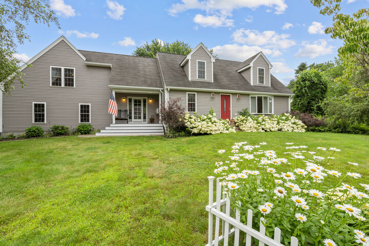 5 Russell Dr  Seekonk MA 02771 photo