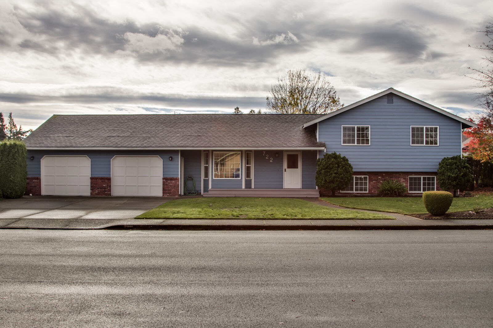 Property Photo: 722 Vine Street 722 Vine St WA 98264