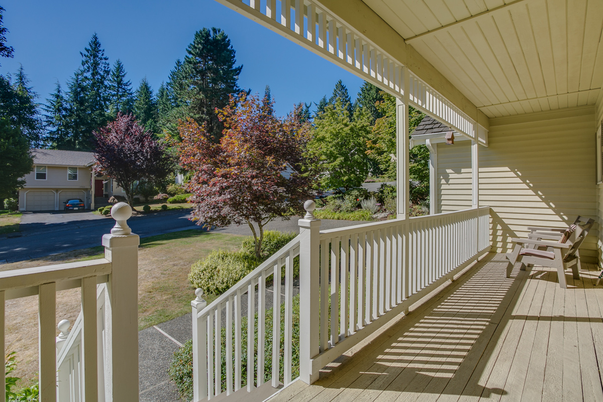 Property Photo: Entry 17016 NE 131st Place WA 98052
