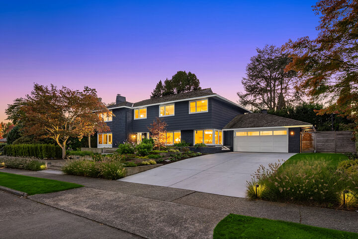 Property Photo: 5727 63rd Ave NE 5727 63rd Avenue NE WA 98105