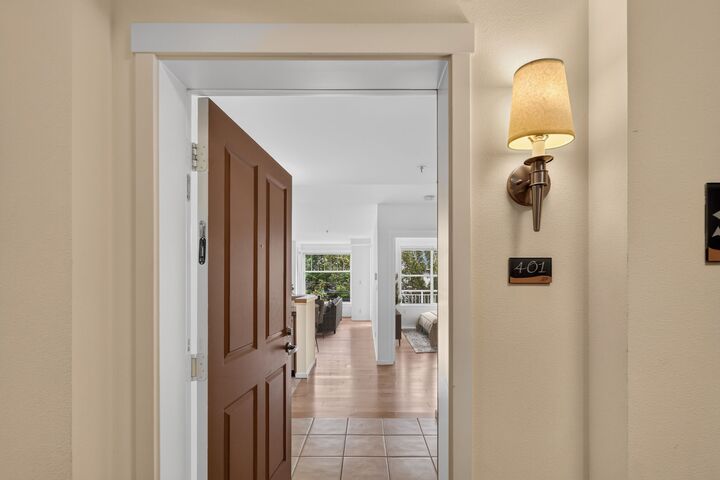 Property Photo:  2901 NE Blakeley 401  WA 98105 