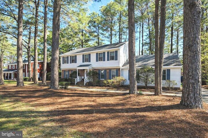 Property Photo: 5211 Dove Point Lane MD 21826