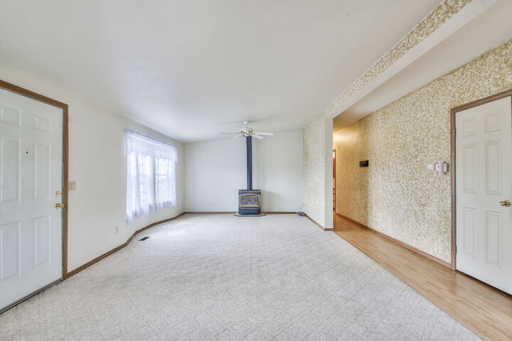 Property Photo:  1900 N 32nd Place  WA 98273 