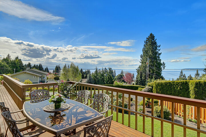 8710 Olympic View Dr  Edmonds WA 98026 photo