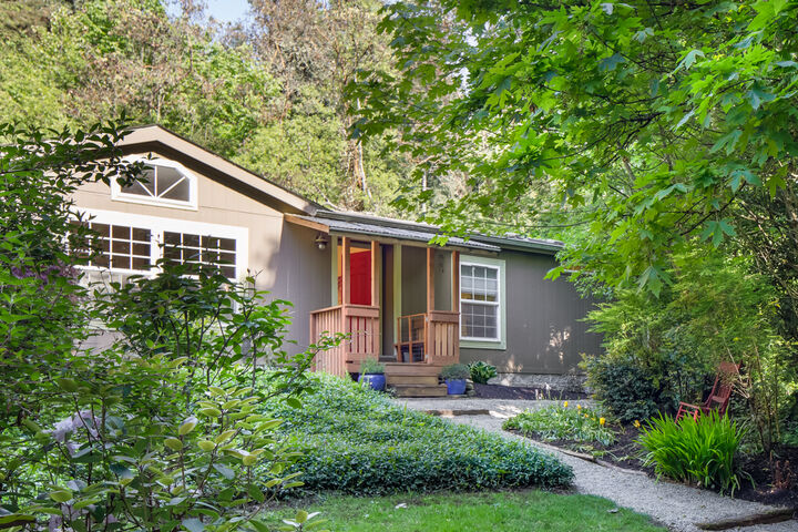 10224 NE Torvanger Rd  Bainbridge Island WA 98110 photo