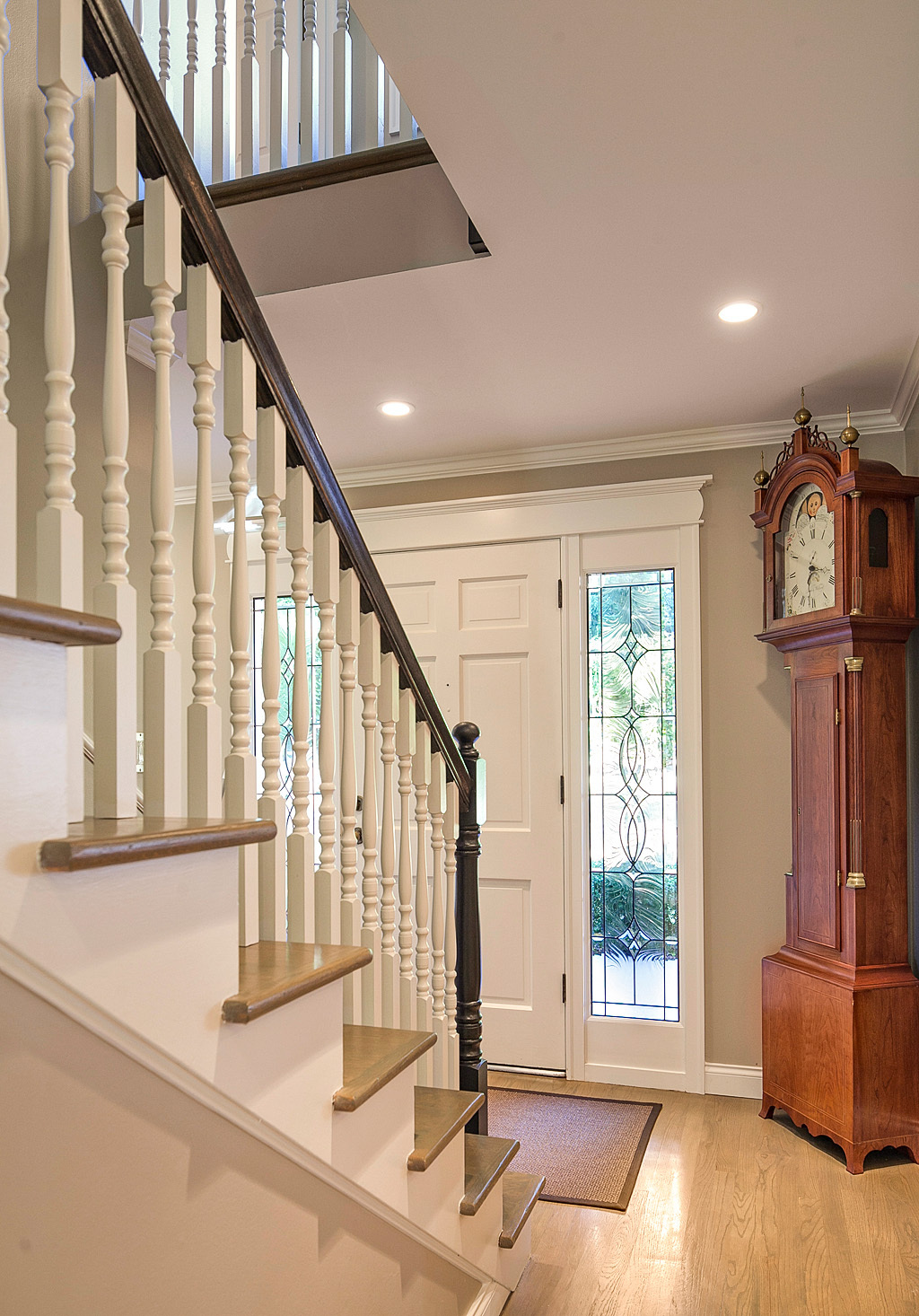 Property Photo: Foyer 7623 NE 14th St  WA 98039 