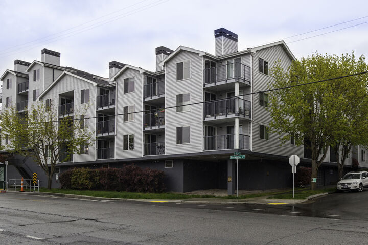 9200 Greenwood Ave N A-102  Seattle WA 98103 photo