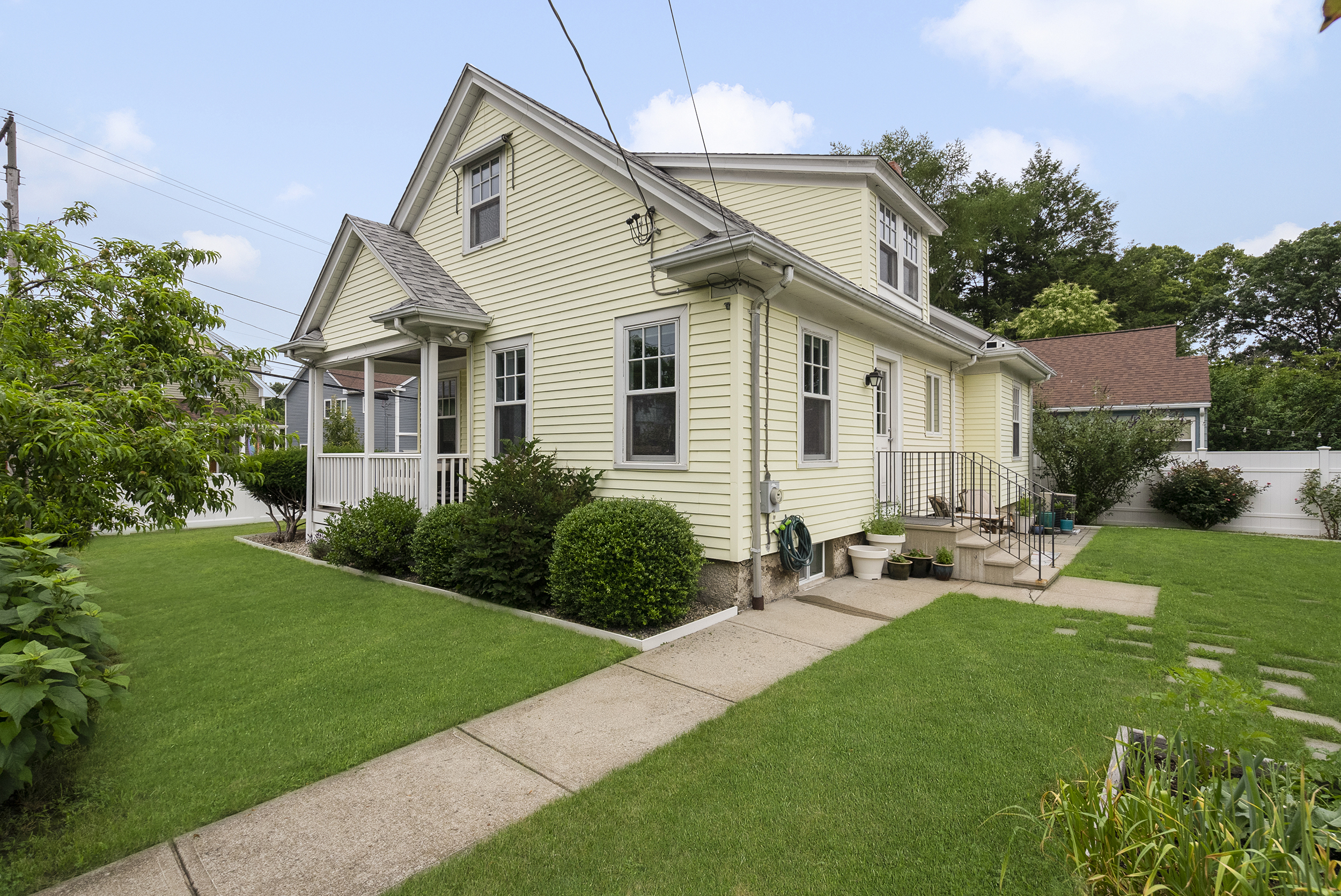115 Chace Av  Providence RI 02906 photo
