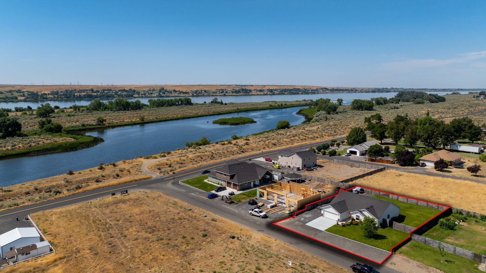 Property Photo:  192212 S Rivercrest Pl  WA 99346 