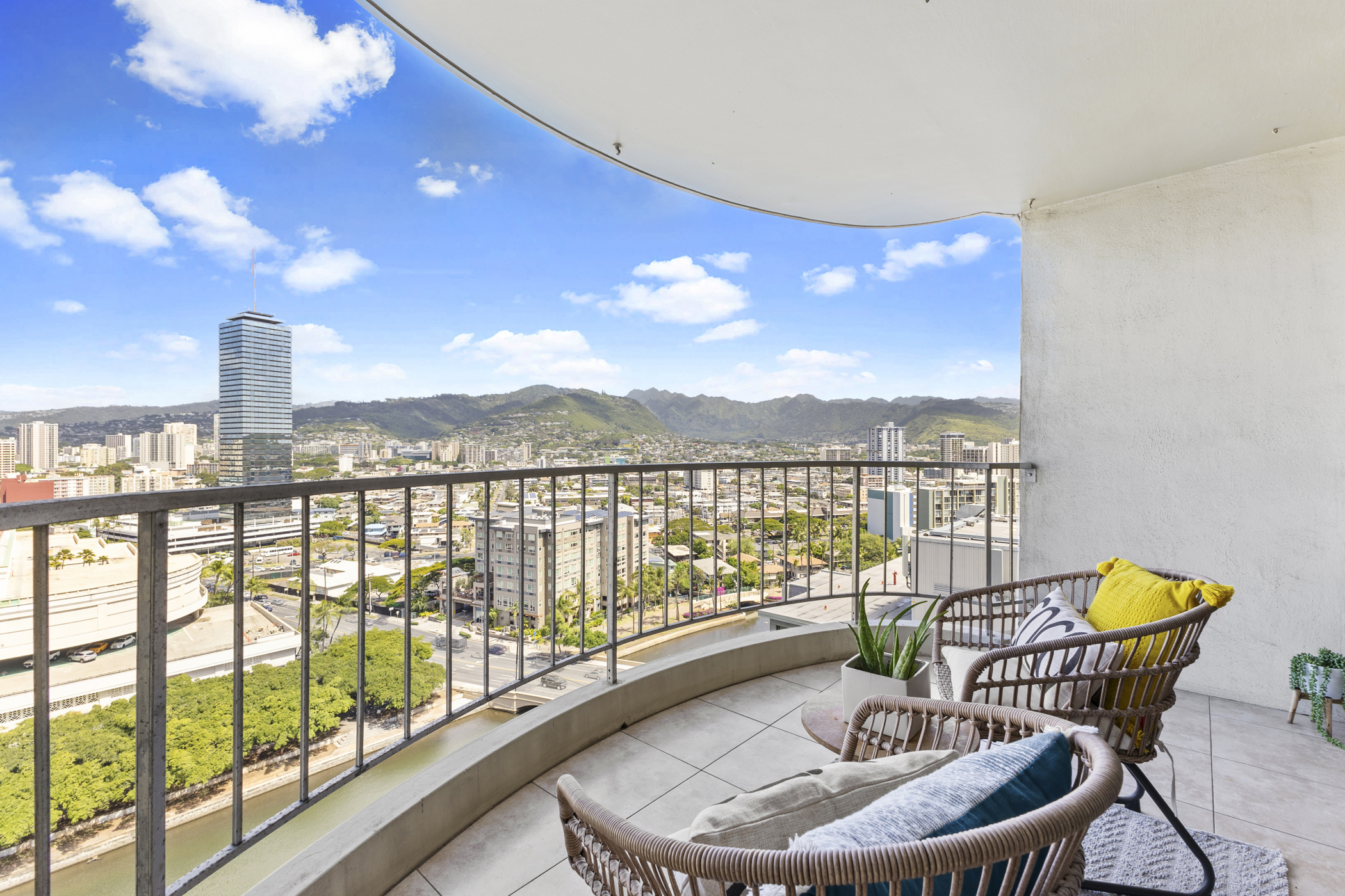 Property Photo:  1717 Ala Wai Boulevard 1902  HI 96815 