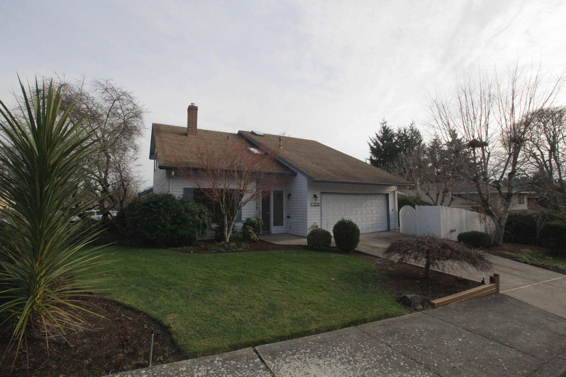 Property Photo:  7948 SW 166th Pl  OR 97007 