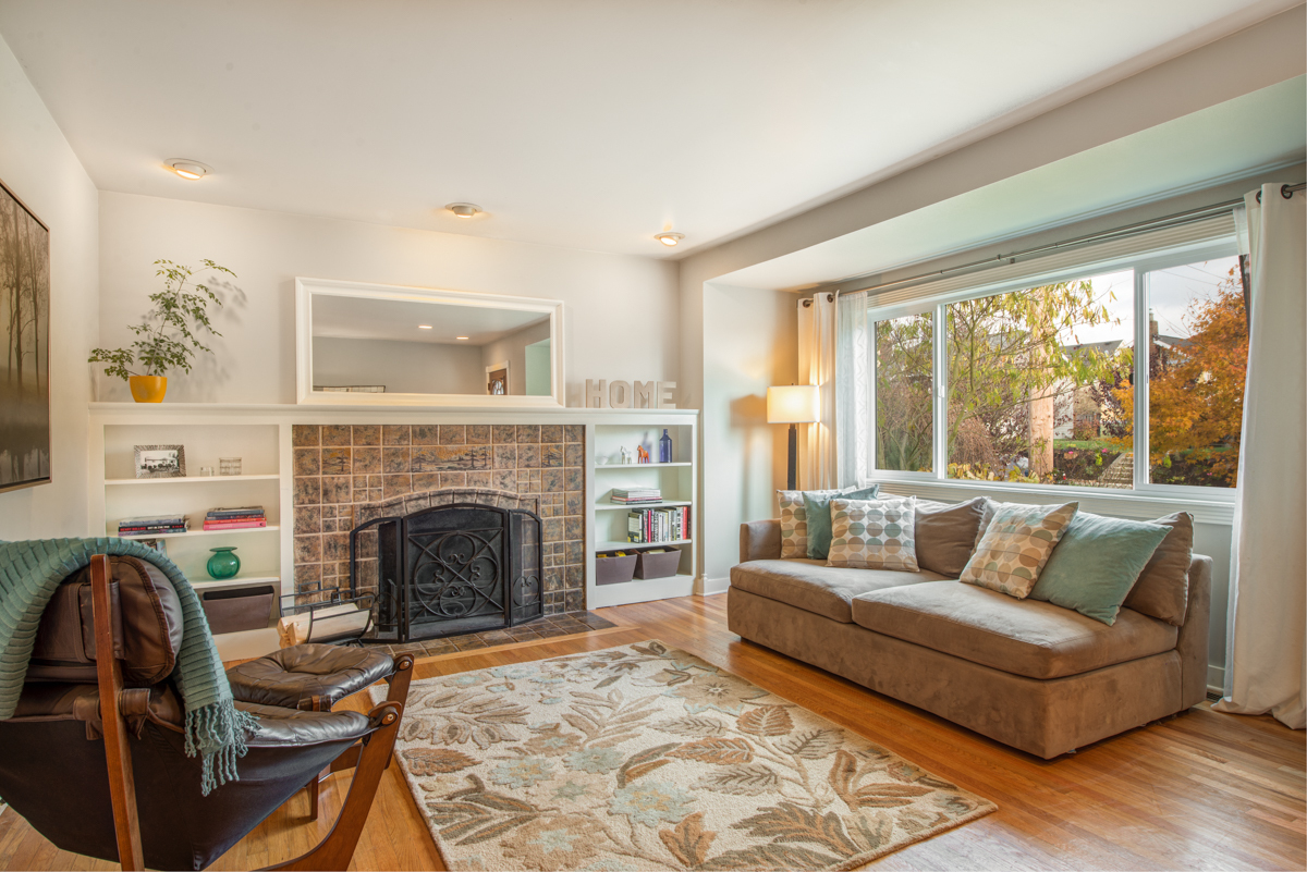 Property Photo: 7717 11th Ave NW 7717 11th Ave NW WA 98117