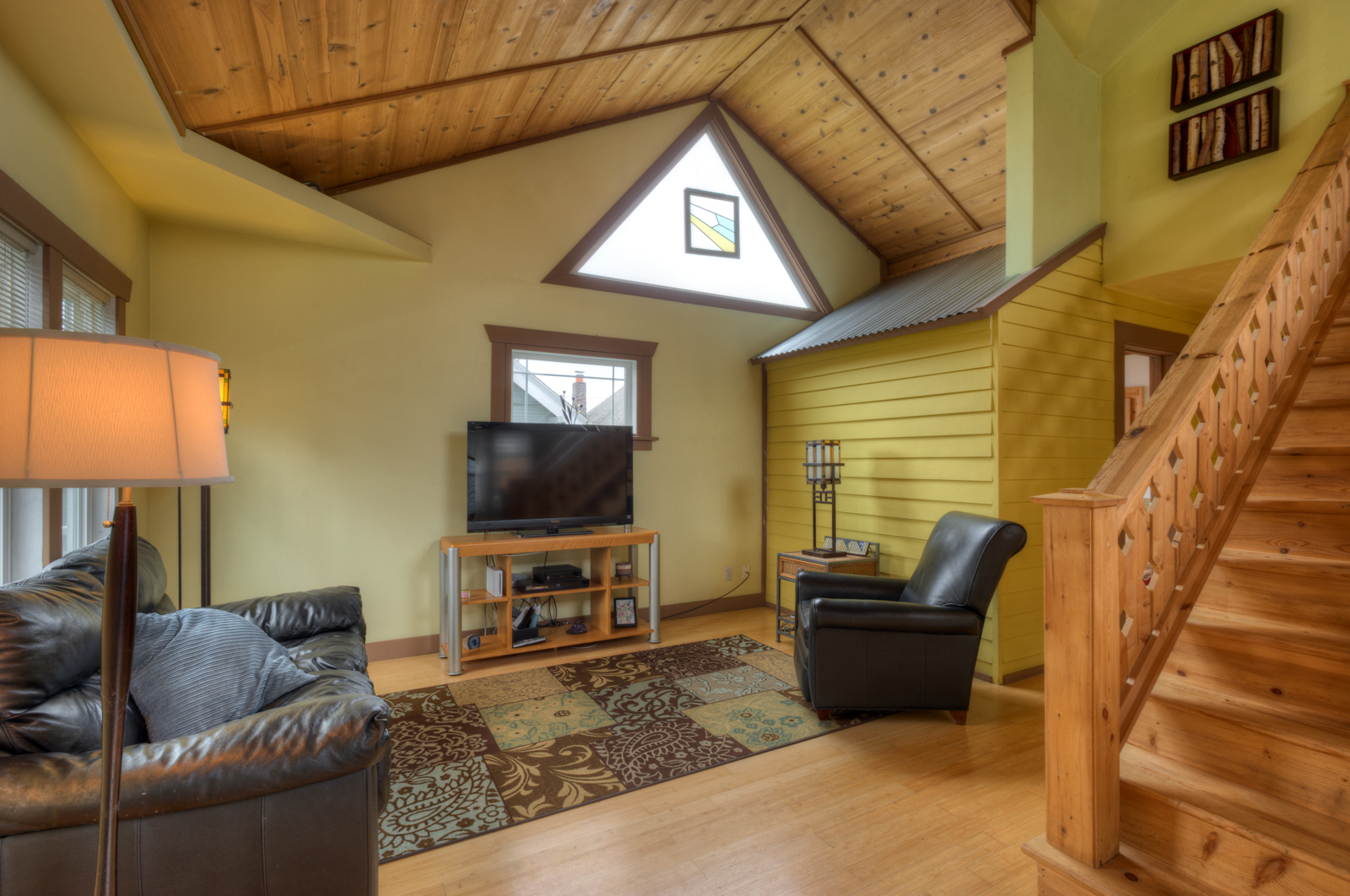 Property Photo: Living room 5611 1st Ave NE  WA 98105 