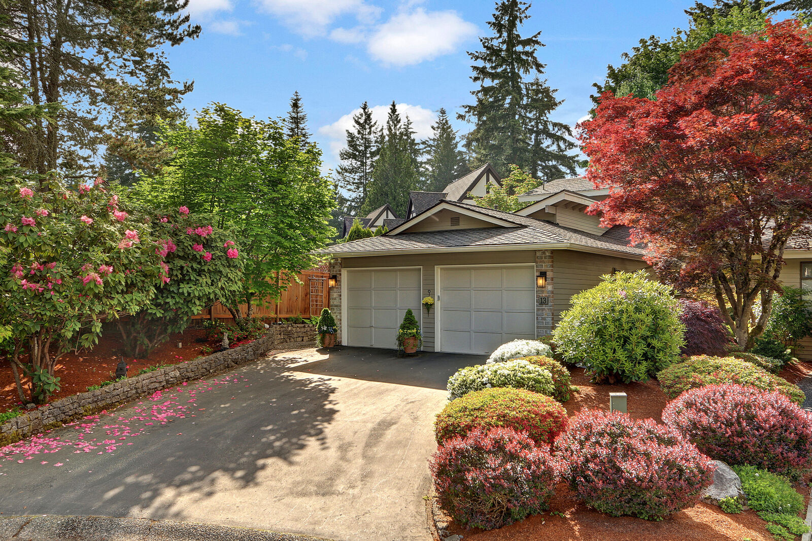 Property Photo:  15825 Village Green Dr 13  WA 98012 