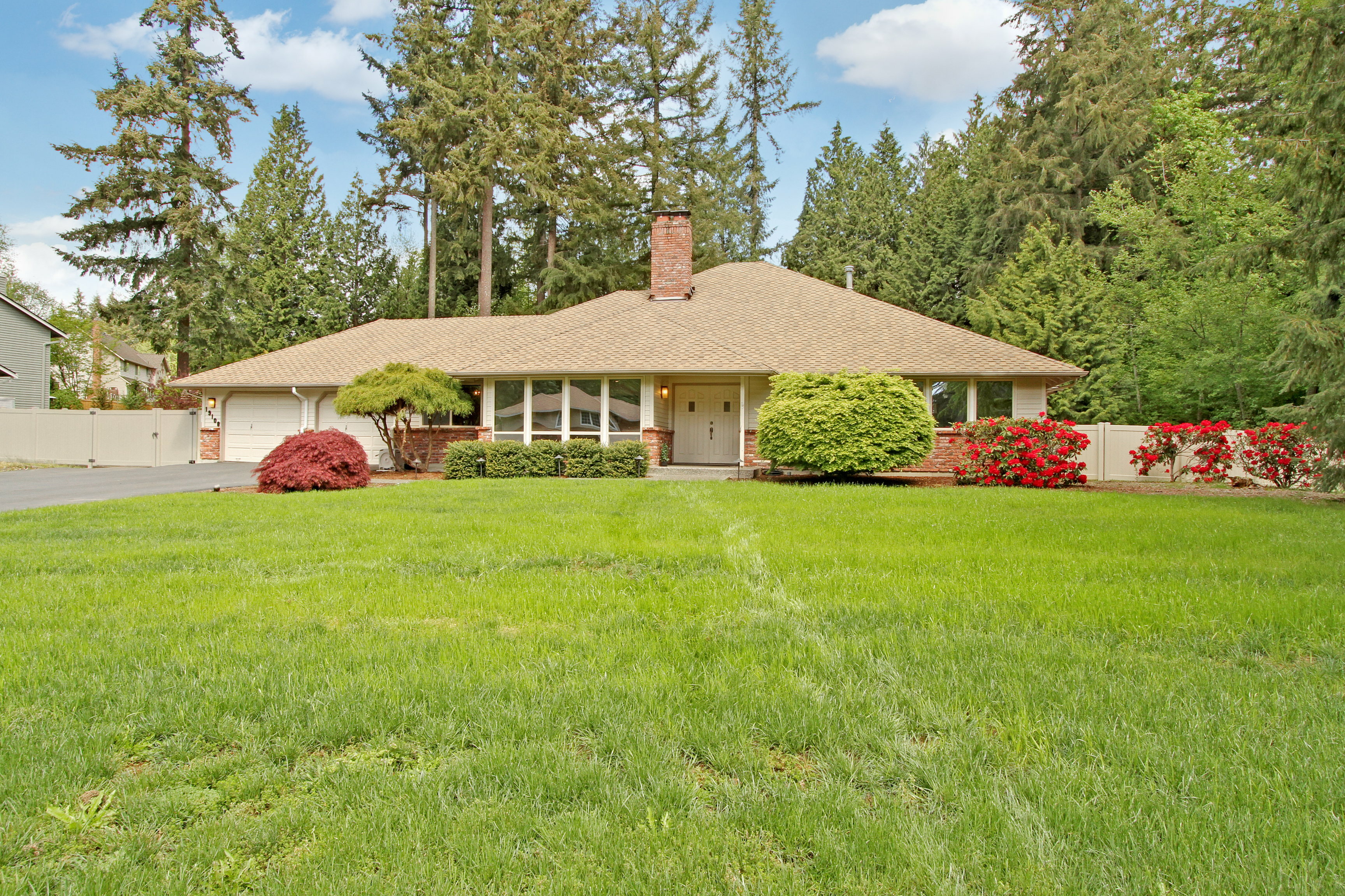 Property Photo: 19108 184th Place NE WA 98077