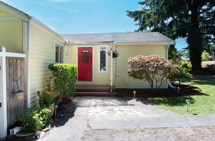 Property Photo: 6022 18th Ave SW 6022 18th Avenue SW WA 98106