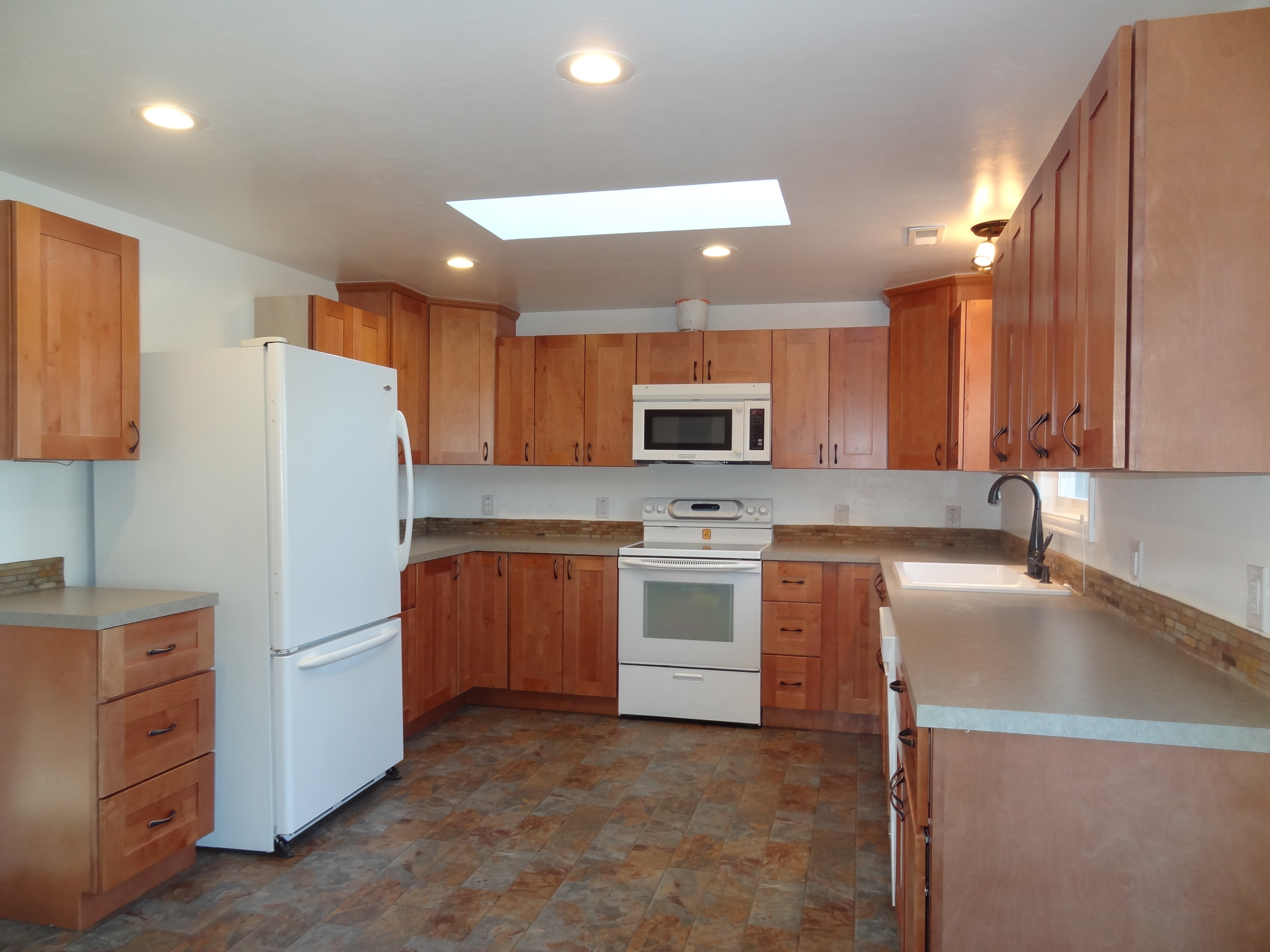 Property Photo: Kitchen 282 W King Tut Rd WA 98264