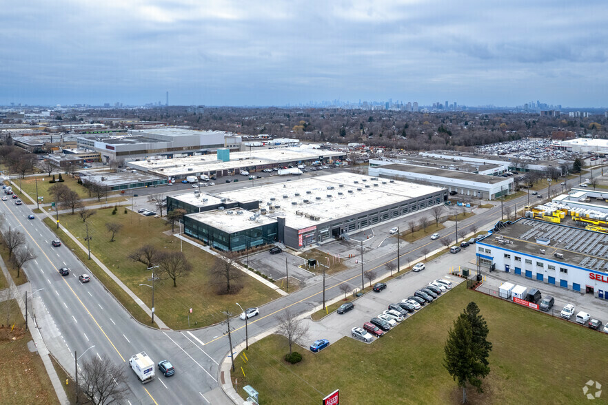 Photo de la propriété:  1550 Birchmount  Road, Toronto 203 ON m1p 2h1 