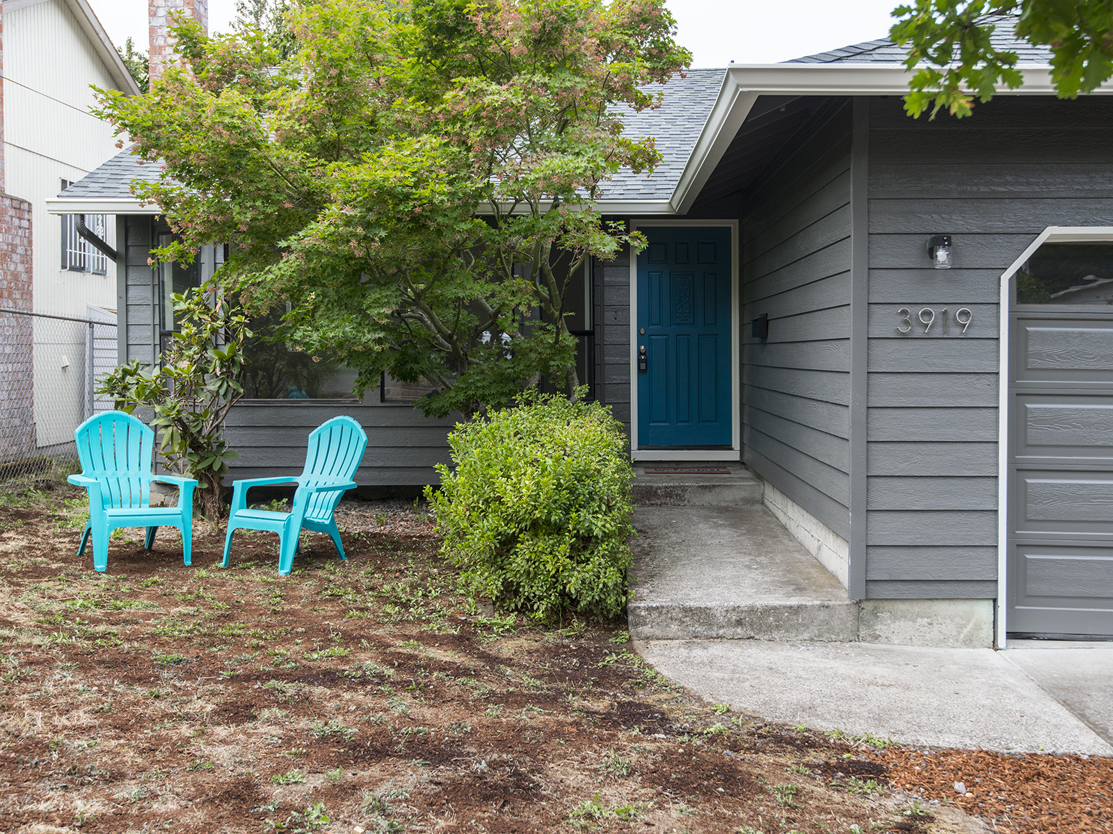 Property Photo:  3919 SE 44th Ave  OR 97206 