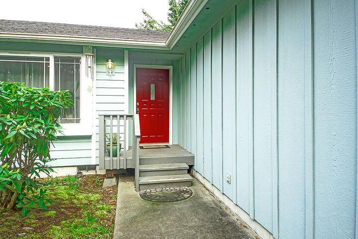 Property Photo:  2014 Lake Dr Kps  WA 98349 