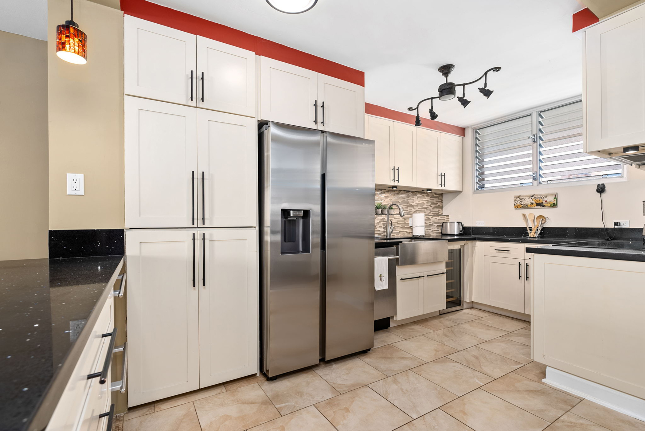 Property Photo: 1676 Ala Moana Boulevard 1102 HI 96815