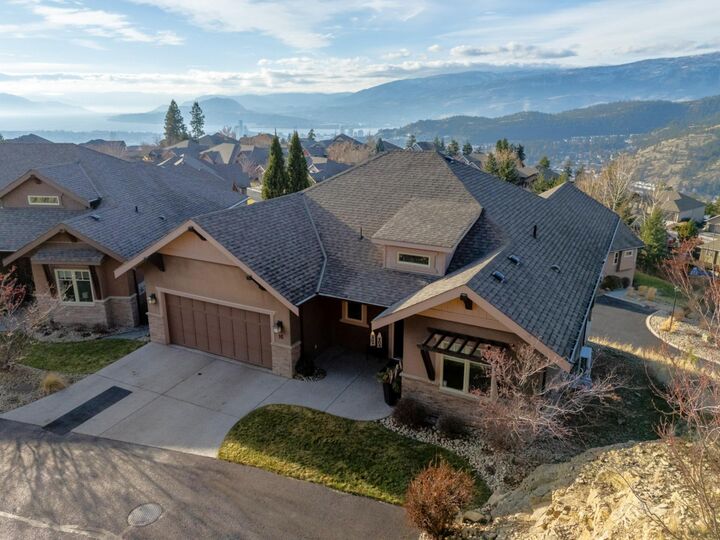 Property Photo:  2450 Selkirk Drive 16  BC V1V 2Z5 