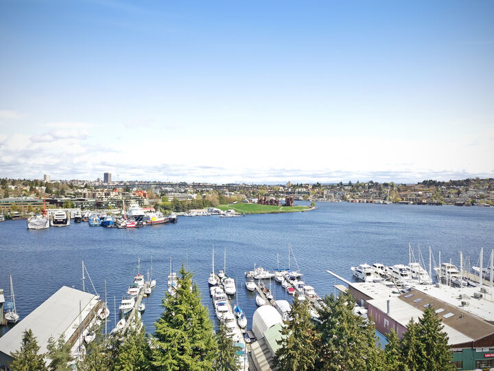 2522 Dexter Ave N 302  Seattle WA 98109 photo